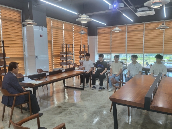 ▲전라남도교육청 진로진학상담센터가 여름방학을 맞아 특성화고와 마이스터고 학생들을 대상으로 ‘꿈대로 취업역량 강화 실전 캠프’를 운영한다.(사진제공=전라남도교육청)