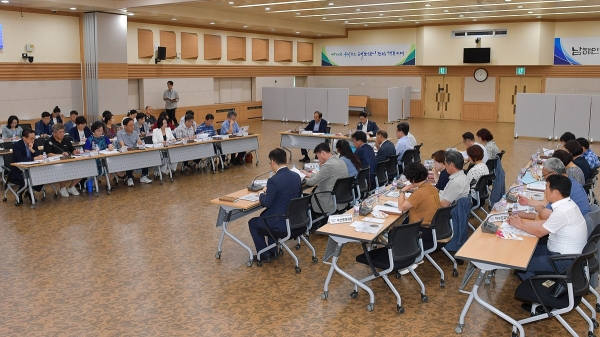 ▲여수시가 지난 14일 ‘여수시 20년 지속가능발전 기본전략’ 설정을 위한 연구용역 1차 중간보고회를 개최했다.(사진제공=여수시)