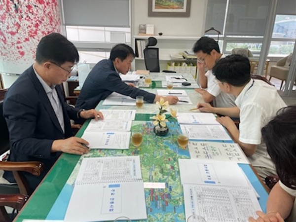 ▲지난 20일 김기홍 부시장이 전남도청을 방문해 2025년도 광양시 주요 현안 사업에 대한 도비 지원을 건의했다.(사진제공=광양시)