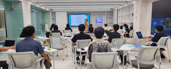 ▲23일 여수세계박람회장 중등 미래교실에서 ‘중등수석교사 현장지원역량강화’ 직무연수가 운영되고 있다.(사진제공=전라남도교육청)
