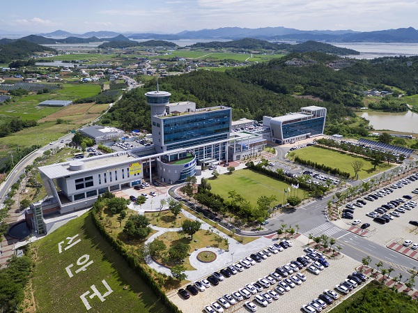 ▲신안군청 전경(사진제공=신안군)
