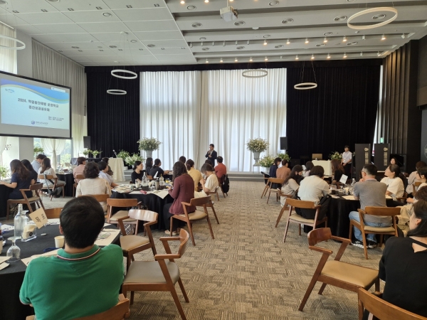 ▲26일 광주 어반브룩에서 ‘학업 중단 예방 운영학교 중간성과 공유회’가 진행되고 있다.(사진제공=여수시)