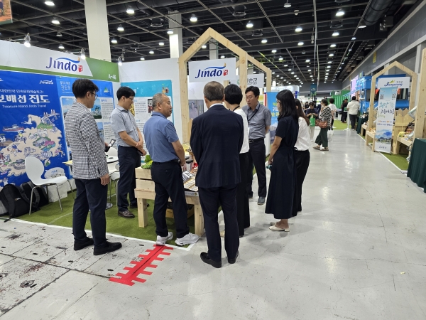 ▲진도군은 서울 양재동 aT센터에서 열린 2024 A FARM SHOW 창농·귀농 고향사랑 박람회에 참가했다.(사진제공=진도군)