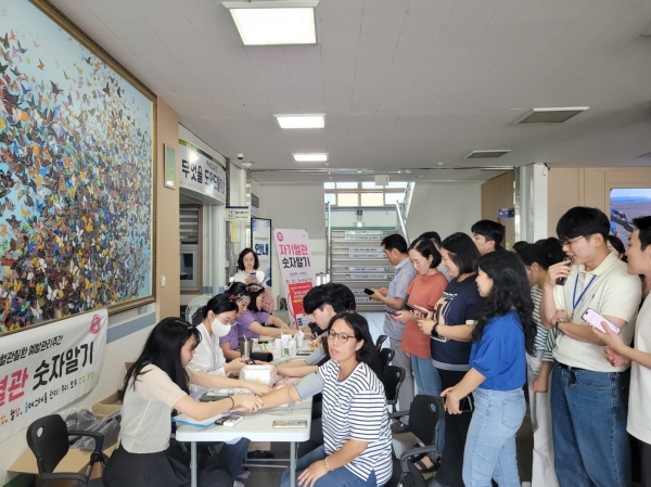 ▲함평군이 9월 첫째 주, 심뇌혈관질환 예방관리 주간을 맞아 ‘자기혈관 숫자알기-레드서클 캠페인’을 운영한다.(사진제공=함평군)