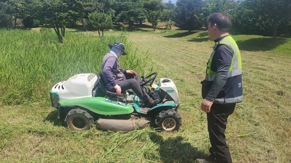 ▲농기계임대사업소 교육 모습(사진제공=영암군)