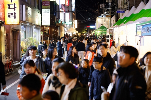 ▲순천시가 지난 9일 개최한 ‘고고장 리턴즈, 2024년 순천대학로 축제’가 성황리에 마무리됐다.(사진제공=순천시)
