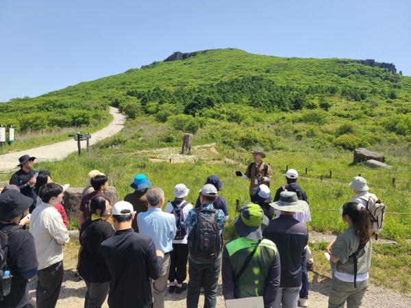 ▲무등산권 세계지질공원 답사프로그램(사진제공=광주광역시)
