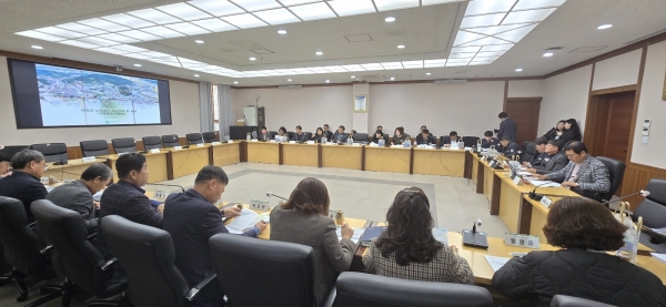 ▲함평군이 2일 ‘함평군 농촌공간 재구조화와 재생 기본계획 및 시행계획 수립’을 위한 착수 보고회를 개최했다.(사진제공=함평군)