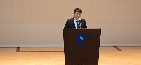 ▲제3회 구례군 소상공인의 날 기념식이 9일 오후 4시 구례문화예술회관에서 ‘군민과 함께하는 소상공인들에게 웃음을“이란 주제로 성황리에 개최됐다.(사진=이기장 기자)
