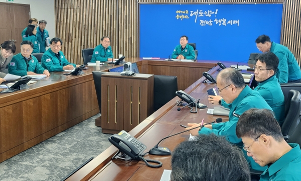 ▲전라남도는 29일 오전 9시 3분께 무안국제공항 항공기 사고와 관련해 사고 즉시 재난안전대책본부를 가동했다(사진제공=전라남도)