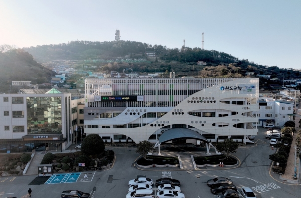 ▲완도군청 전경(사진제공=완도군)