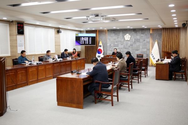 영광군의회는 4일, 2025년도 제3회 의원간담회를 개최했다/영광군의회 제공