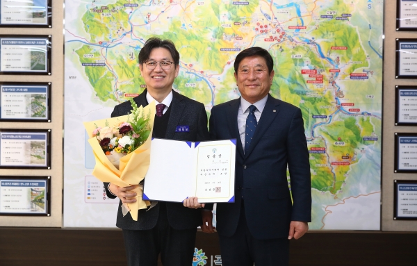 ▲정창모 곡성군 부군수가 26일 자로 지방부이사관(3급)으로 승진했다.(사진제공=곡성군)