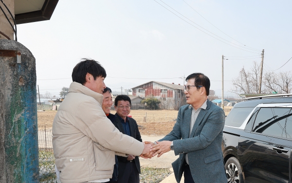 ▲독립유공자 유족 이태웅씨 위문(사진제공=함평군)