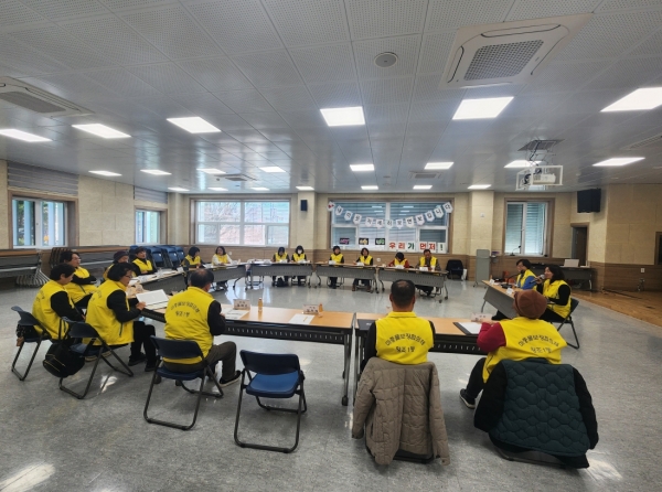 ▲순천시 왕조1동은 제6기 마중물보장협의체 신규 위원 20명에 대한 위촉식을 진행하고, 첫 정기회의를 개최했다.(사진제공=순천시)