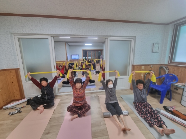 ▲곡성군은 경로당 어르신들을 대상으로 ‘건강한 혈관튼튼, 행복더하기’프로그램을 운영한다.(사진제공=곡성군)