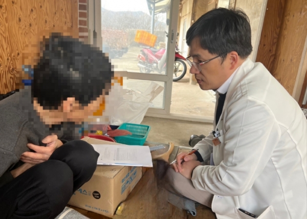 ▲영광군은 지역사회 건강과 의료 접근성 향상을 위해 처음으로 영광군 의사회와 협력하여 방문의료돌봄센터 운영을 시작했다.(사진제공=영광군)