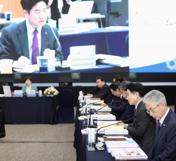 ▲지난 3월 27일 충남 보령에서 열린 전국시도교육감협의회 총회에서 김대중 전남교육감이 발언하고 있다.(사진제공=전라남도교육청)