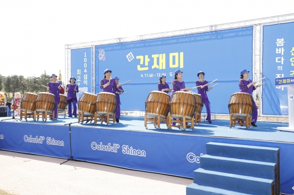 ▲2025년 섬 간재미축제 ‘신안의 맛’ 행사 모습(사진제공=신안군)