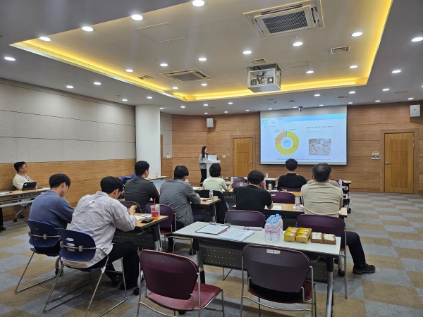 ▲광주광역시는 21일 보건소 방역업무 담당자를 대상으로 하절기 대비 방역소독 활동에 돌입했다.(사진제공=광주광역시)