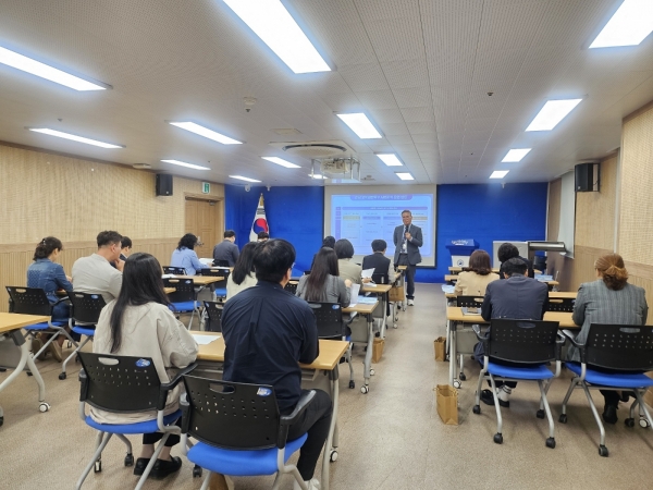 ▲22일 전라남도교육청 지하 1층 중회의실에서 ‘교육발전특구 지원단 협의회’가 진행되고 있다.(사진제공=전라남도교육청)