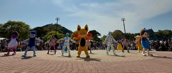 ▲나비판타지아 퍼레이드쇼(사진제공=함평군)