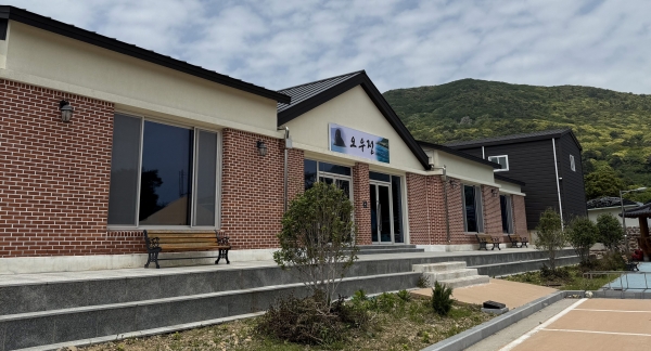 ▲완도군 보길면 주민편의 시설 오우정(사진제공=전라남도)