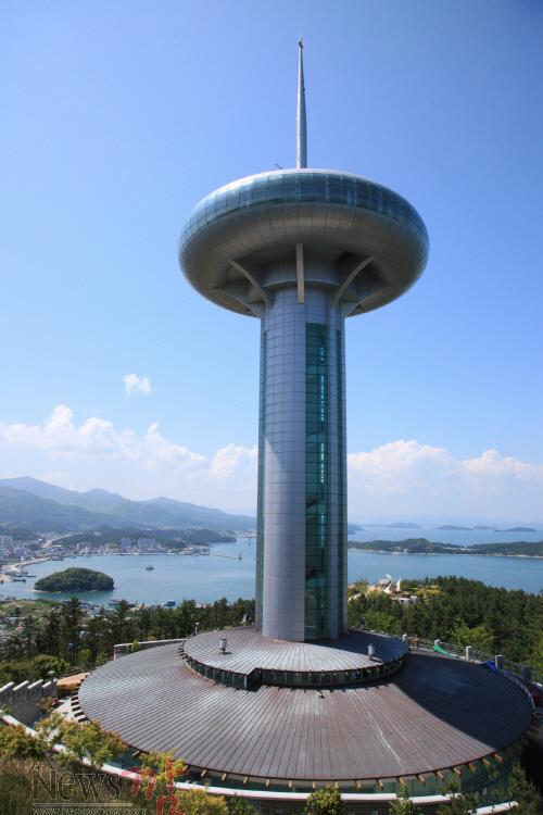 크기변환_완도군의 주요관광지인 완도타워.jpg