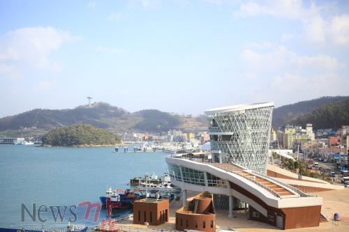 크기변환_완도국제해조류박람회 랜드마크인 주제관 전경.JPG