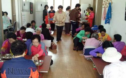 크기변환_학교면사무소 무료급식 (1).jpg