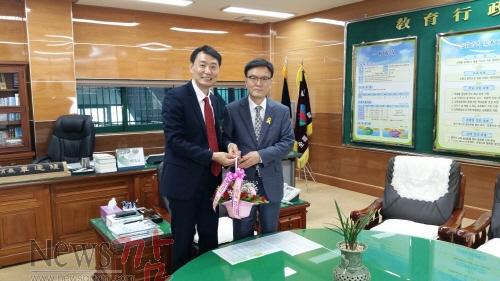 크기변환_무안청-스승의+날+축하+꽃바구니.jpeg