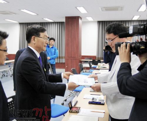크기변환_교육감후보등록1.jpg