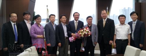 크기변환_한국콘텐츠진흥원 입주 축하 1.jpg