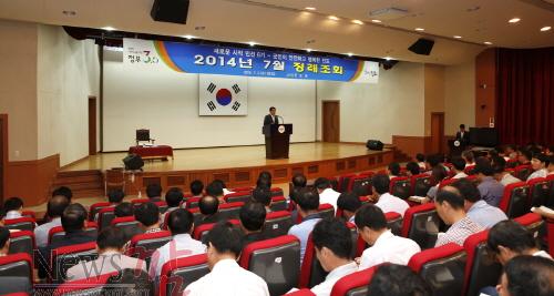 크기변환_이동진 진도군수, 공직자 책임감·소명의식 강조.JPG