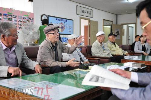 크기변환_사진1=학도병활약상을설명하는정효명여수지회장.jpg