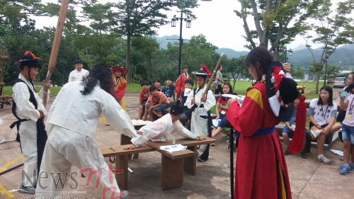 크기변환_다산체험프로그램_유배수레_상황극_체험_장면별_사진_3[1].jpg