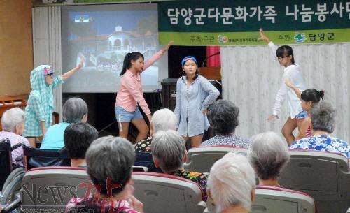 크기변환_다문화가족_자녀_댄스공연[1].JPG