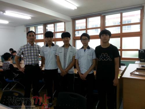 크기변환_금산중+정보화경진대회+지도자와+수상자[1].jpg