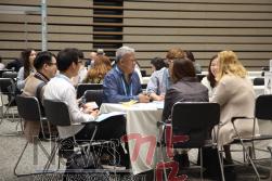 크기변환_[ACE Fair]라이선싱 상담장면 (1).jpg