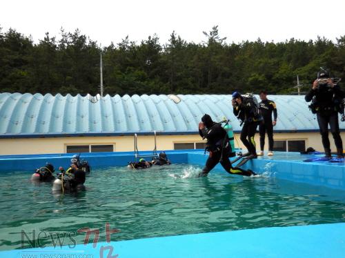 크기변환_해양안전 재난관리(스킨스쿠버)전문가 양성사업 교육 장면 (1).jpg