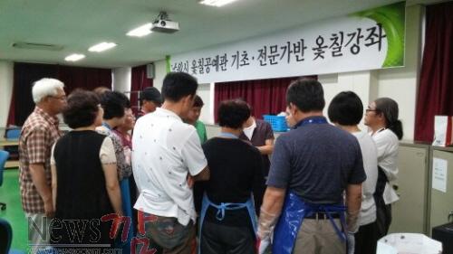 크기변환_1204 경제과 - 남원목공예 부흥 2단계 지역연고산업 추진2.jpg