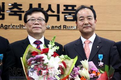 크기변환_산업포장수여식 (1).jpg