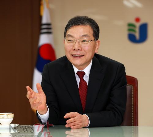크기변환_장만채전남도교육감인터뷰1.jpg