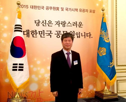 크기변환_대한민국공무원상_백기상.jpg