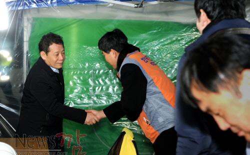 크기변환_150205(봉선동 대화아파트 옹벽 붕괴 현장 방문1).jpg