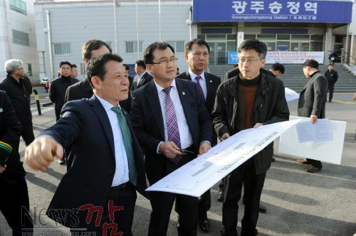 크기변환_150223(KTX 호남고속철도 개통대비 광주송정역 현장방문5).jpg