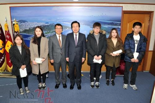 크기변환_박홍률목포장학재단이사장장학금전달.jpg