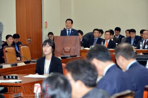 크기변환_150303(국회 국제경기대회지원특위2).jpg