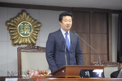 크기변환_192회임시회의장님.JPG