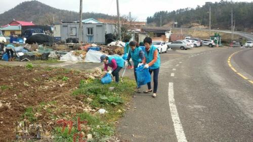 크기변환_제23회 세계 물의 날 회동천 Clean 활동으로 오물 2톤 수거.jpeg